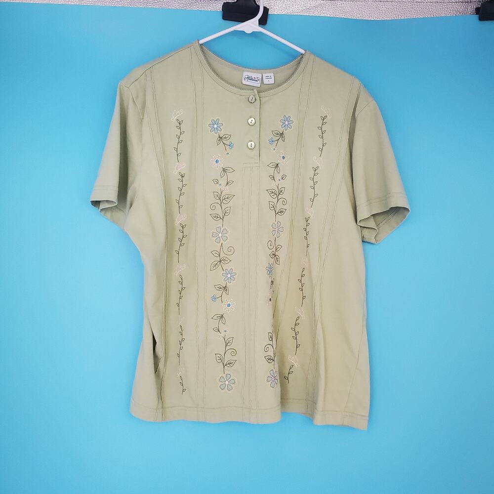 Haband Top Size Large Embroidered Short Sleeve 1/4 Button Up